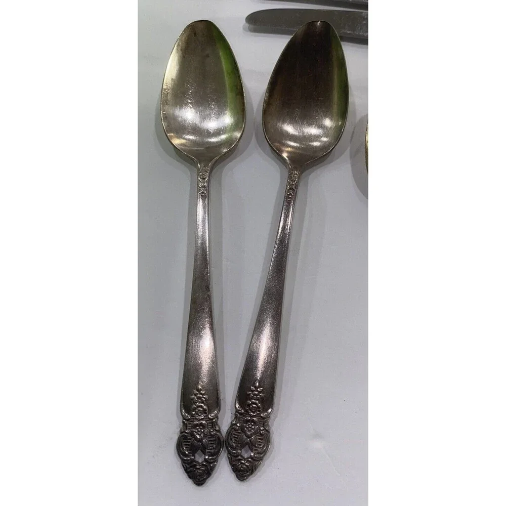 13 Pc Vintage Distinction (Silverplate 1951) Prestige Plate-by Oneida